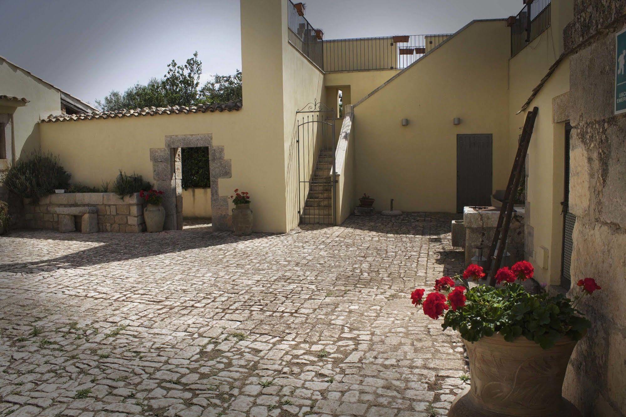 Villa Teresa Modica Bagian luar foto